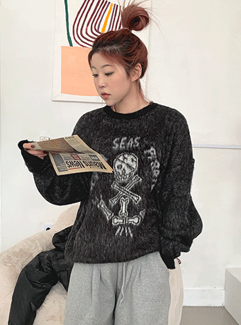 Skull mohair sweater (2color)