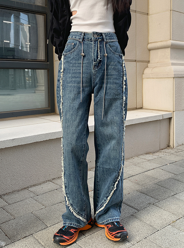 Side tassel belt jeans