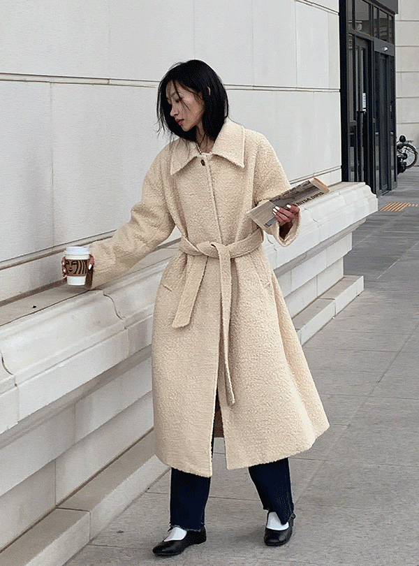 Wool bookle long coat